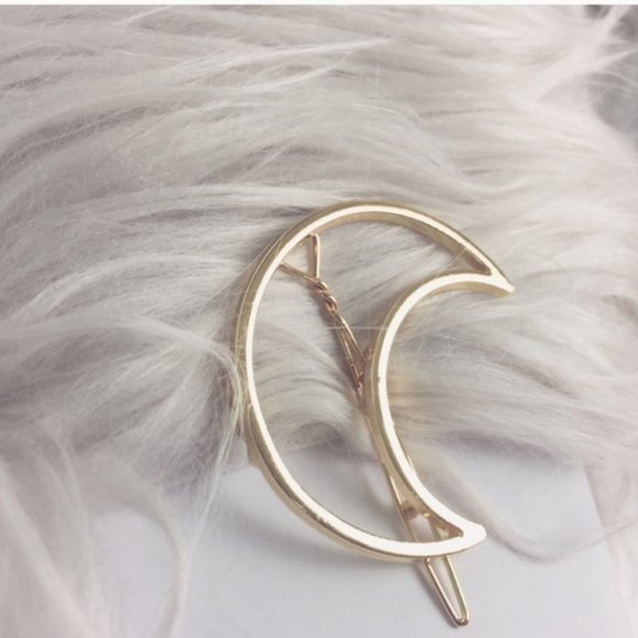 Brandy Melville Gold Metal Crescent Moon Hair Clip - Picture 2 of 6